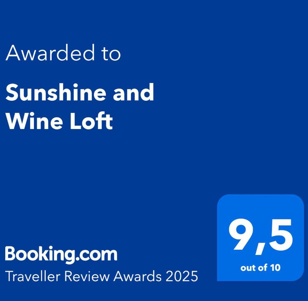 Sunshine And Wine Loft Hotel Penticton Bagian luar foto