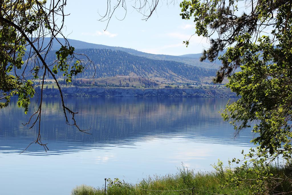 Sunshine And Wine Loft Hotel Penticton Bagian luar foto