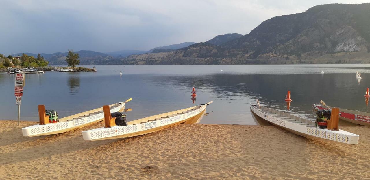 Sunshine And Wine Loft Hotel Penticton Bagian luar foto